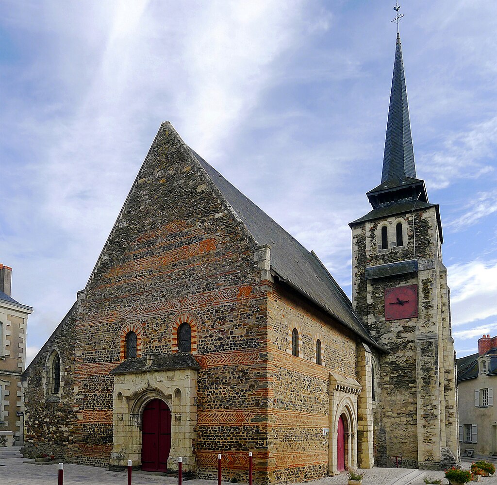 Eglise Saint Pierre Saint Romain, datée entre 401 et 544 ap JC